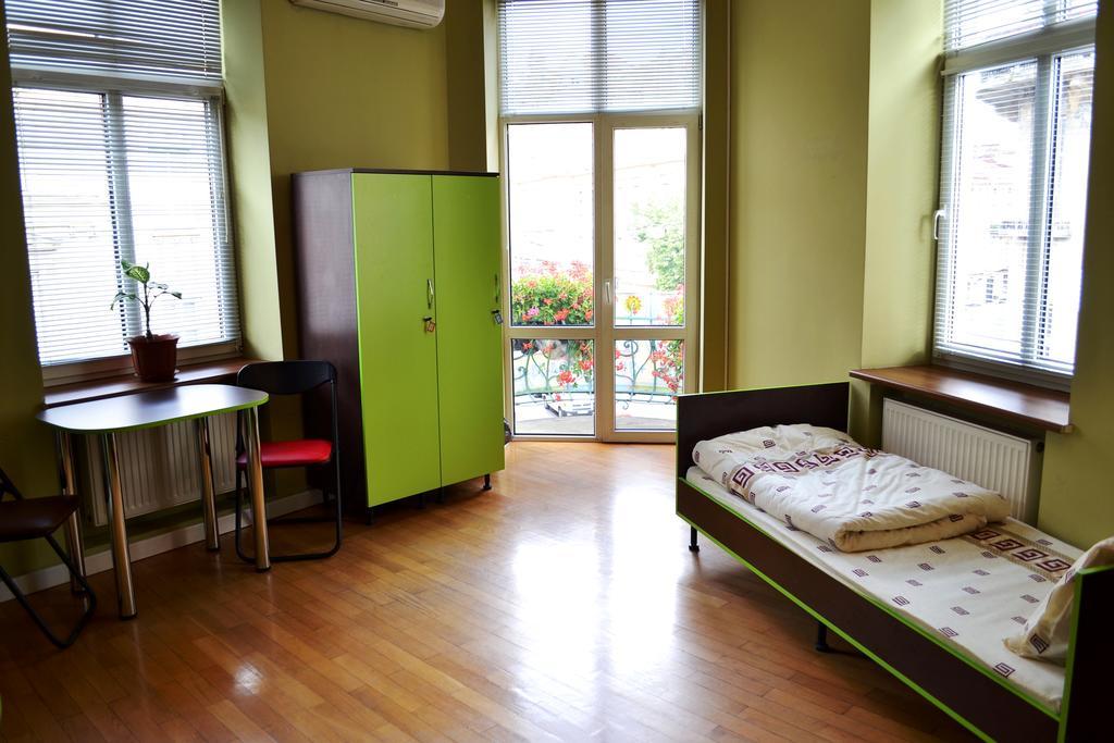 Wanted Hostel Λβιβ Εξωτερικό φωτογραφία