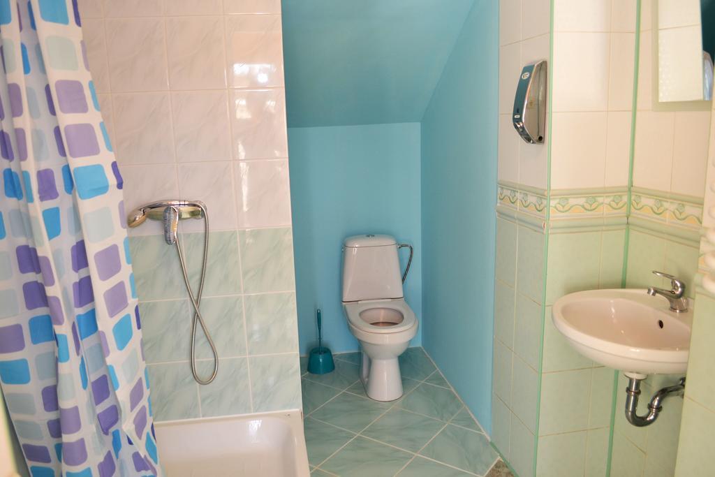 Wanted Hostel Λβιβ Εξωτερικό φωτογραφία